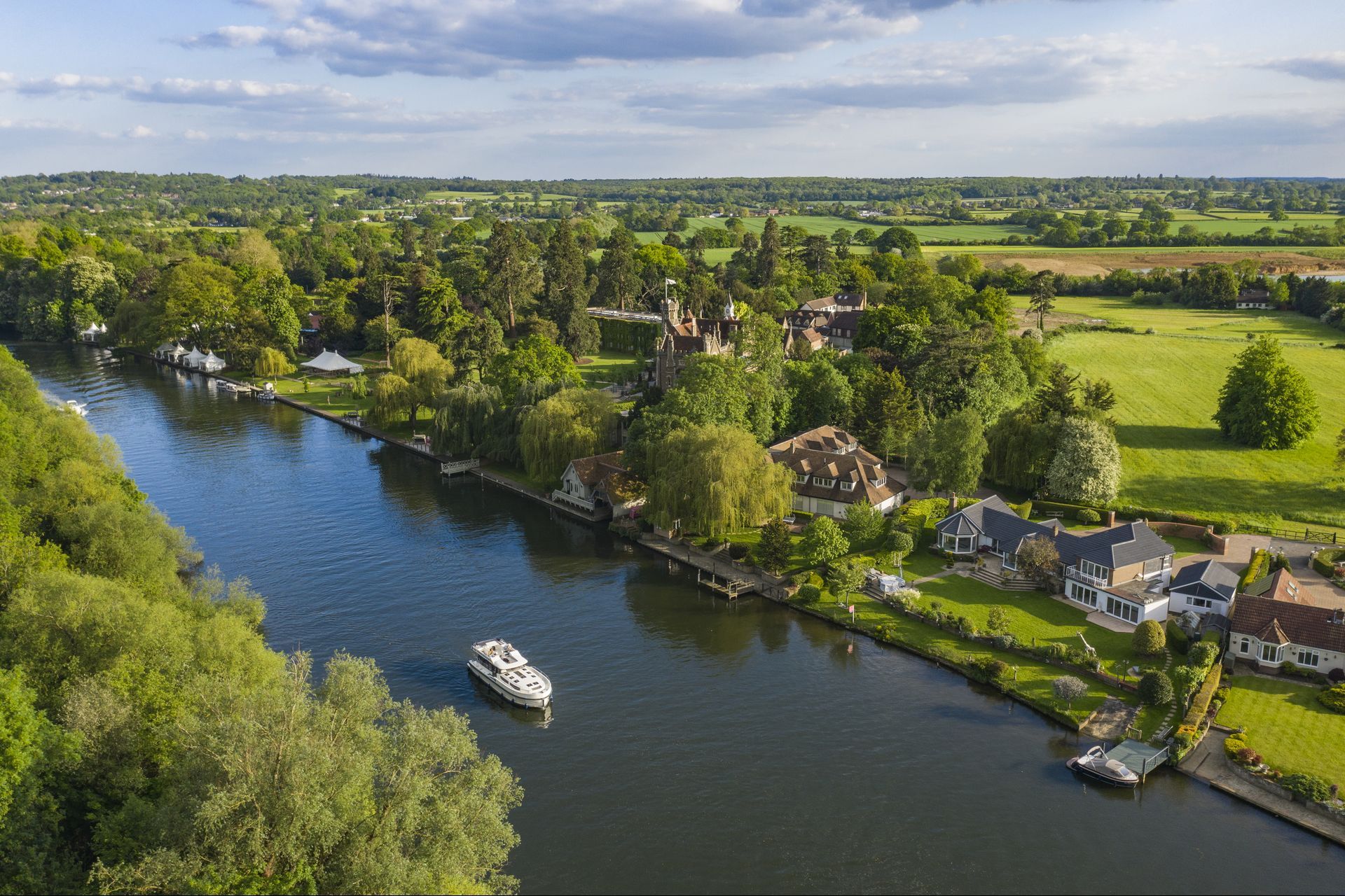 Canalboat Hire